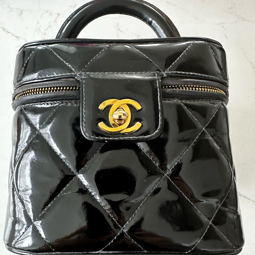 Chanel Black Patent Vanity 4 series 1997 - Picture 5 of 16